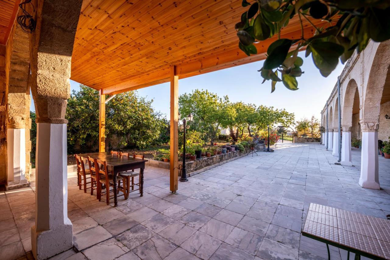 Revakli Ev Guest House Rizokarpaso Экстерьер фото